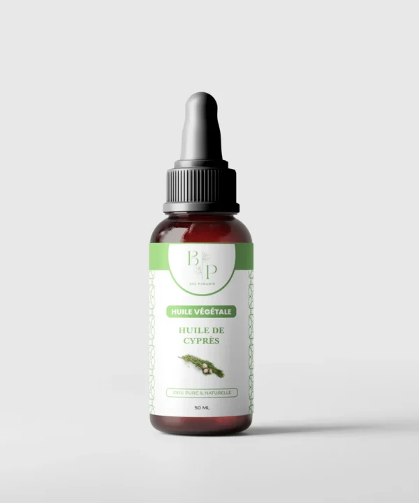 Huile Végétale de Cyprès biologique Bioparadis, utilisée pour tonifier la peau et soutenir une circulation saine, produit 100% naturel.